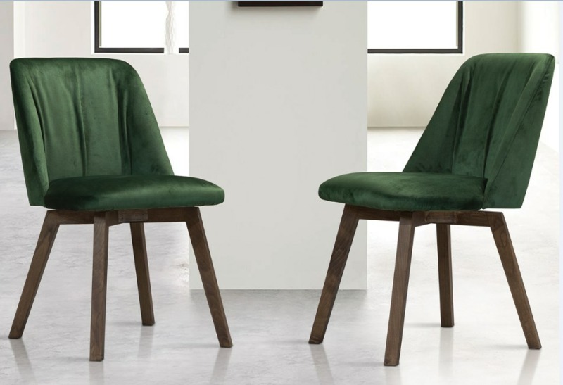 Μοντέρνα καρέκλα με ξύλινα πόδια και πράσινο ύφασμα